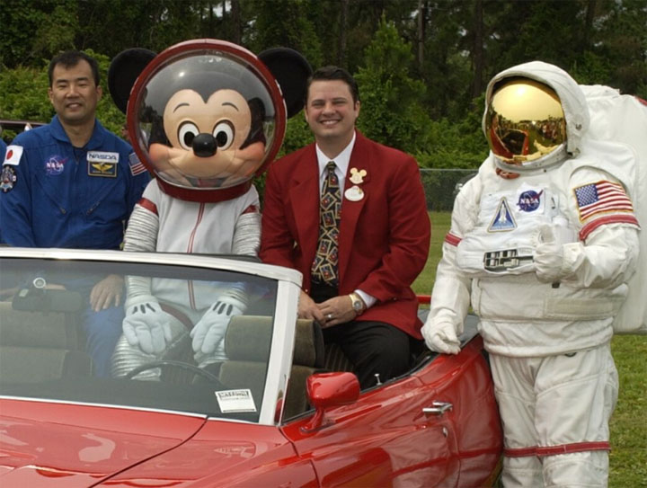 mickey mouse astronaut